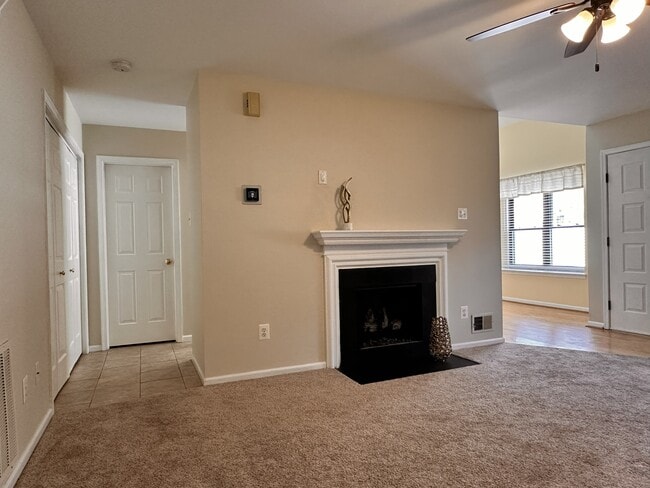 Living Room - 36 Heather Ct