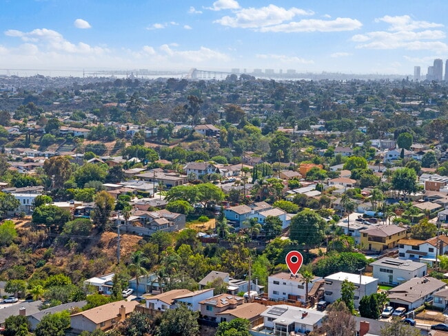 Foto del edificio - 2520 Haller St