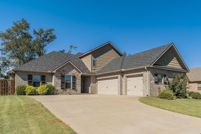 Building Photo - Beautiful 4 bedroom | Bentonville