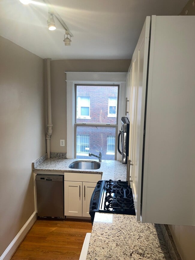 Building Photo - 6645 Georgia Ave NW