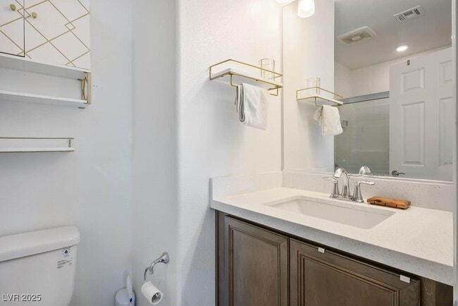 Foto del edificio - 611 Sedum Ave.