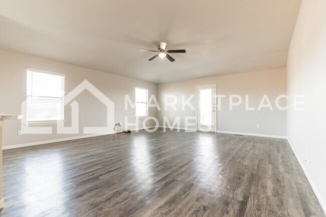 Building Photo - 717 Charles Cir