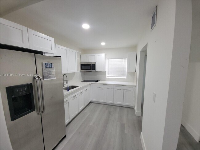 Foto del edificio - 3090 NW 46th Ave