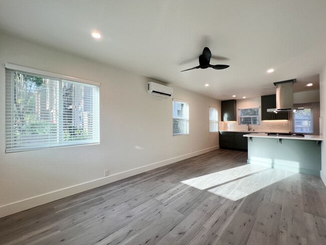 Foto del edificio - Yajome, 2100-2118*