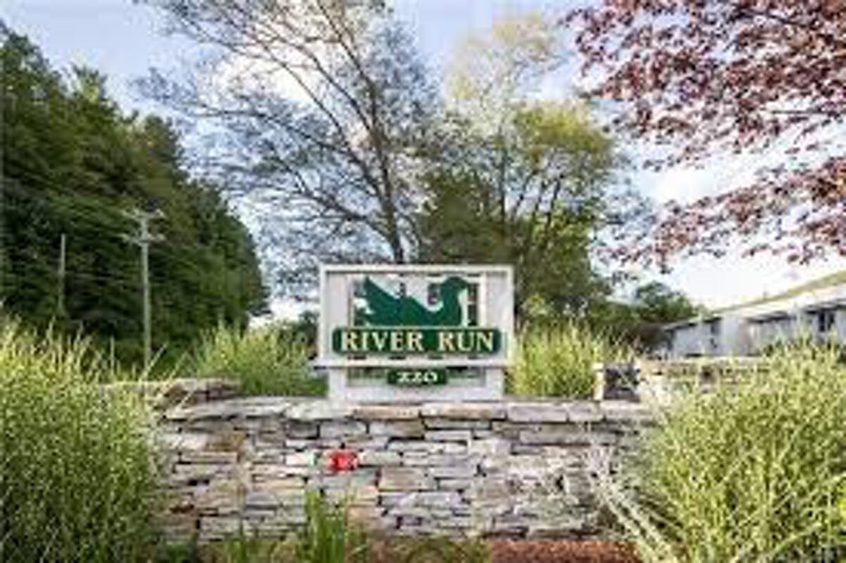 220 Main St, New Hartford, CT 06057 Condo for Rent in New Hartford