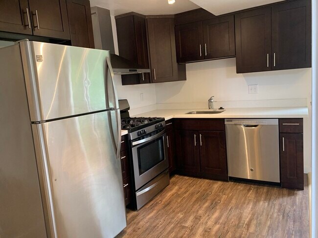 Foto del edificio - 1633 10th Ave W