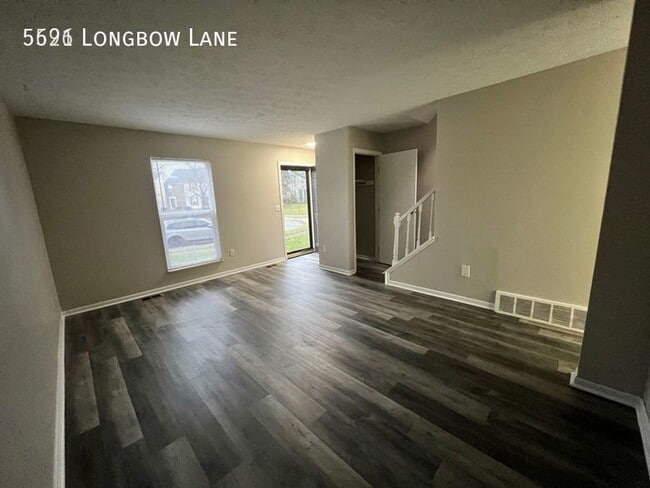 Building Photo - Recently Updated Beautiful Town Home in Du...