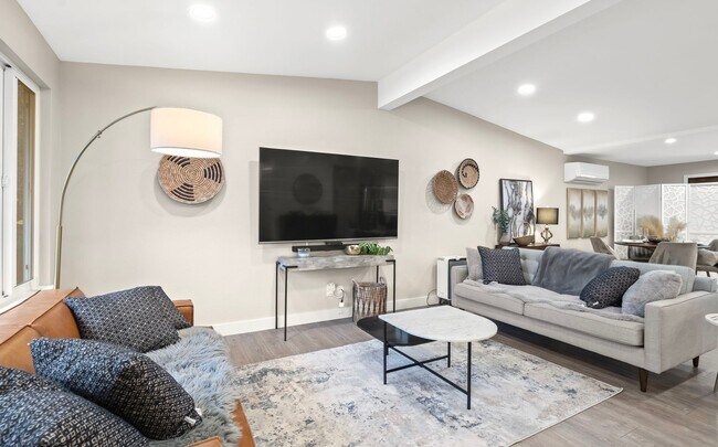 Building Photo - Modern Newly Remodeled Split Level Home fo...