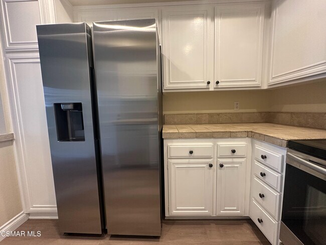 Foto del edificio - 3719 Summershore Ln