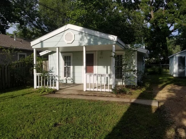 Building Photo - 1206 Haskell Ave