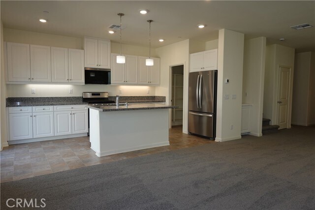 Foto principal - 16065 Botanical St