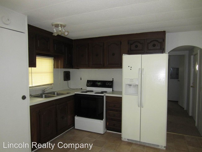 Building Photo - 4801 Val del Rd