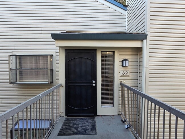 Hurley Place Condo - Hurley Place Condo