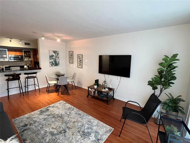 Foto del edificio - 2775 NE 187th St