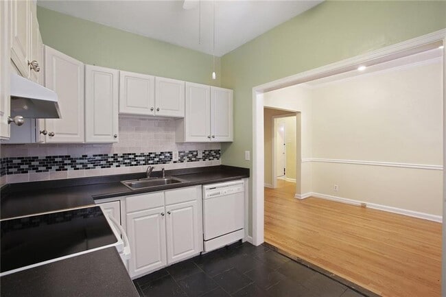 Building Photo - 430 Lindbergh Drive NE