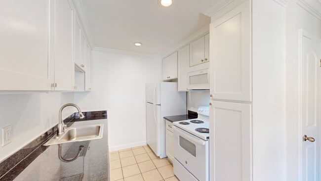 Building Photo - 18213 Happy Ln