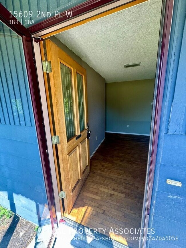 Building Photo - 15609 2nd Pl W
