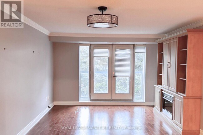 Photo du bâtiment - 800-800 Spadina Rd