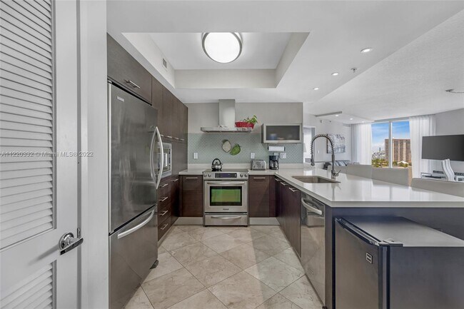Building Photo - 200 Sunny Isles Blvd