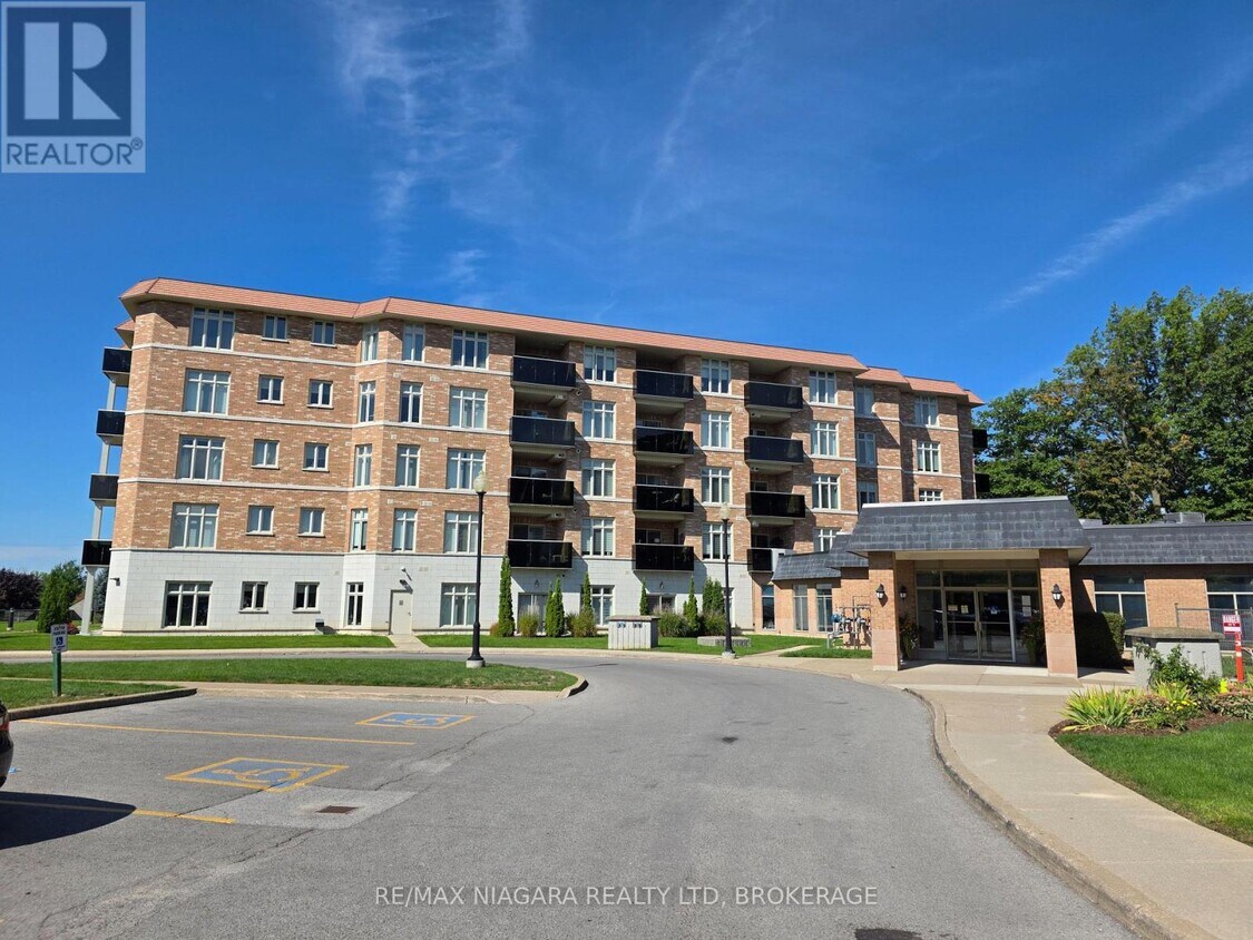 Primary Photo - 8111-8111 Forest Glen Dr