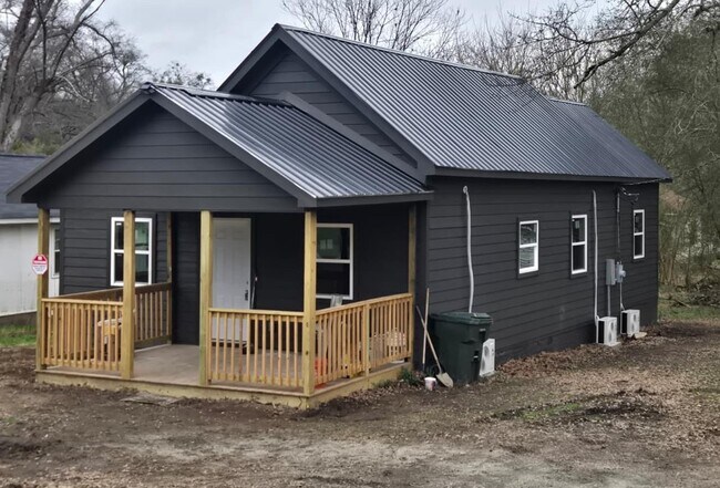 Foto del edificio - 2 Smith Rd