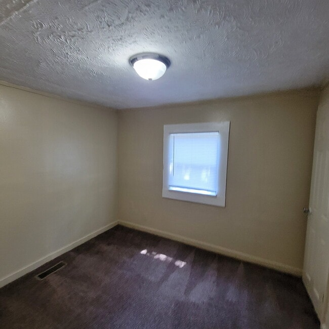 Building Photo - Near Southeast 3BR/2BA Home for Rent!