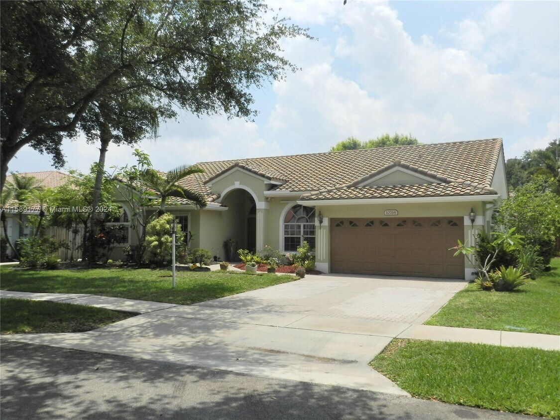 Primary Photo - 10768 Nashville Dr