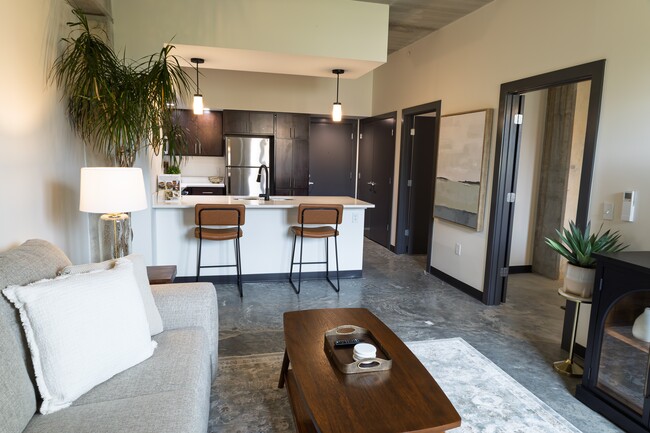 Building Photo - The 503 Apartments