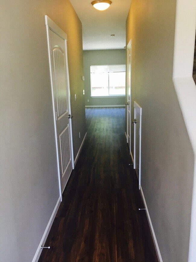 Foto del edificio - 1422-1422 Marigold Dr