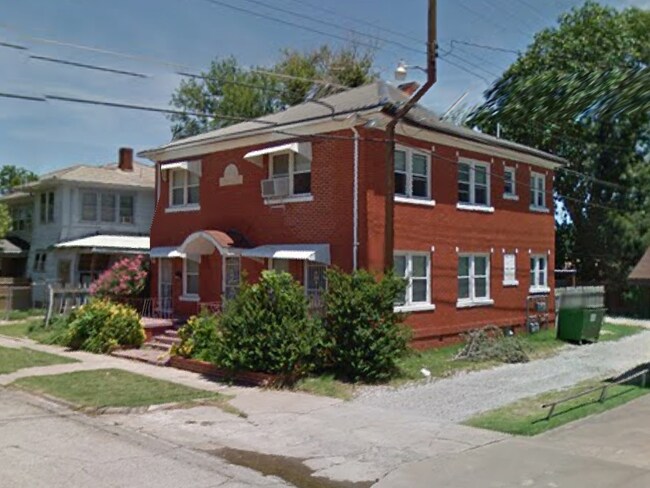 Building Photo - 120 N Main St