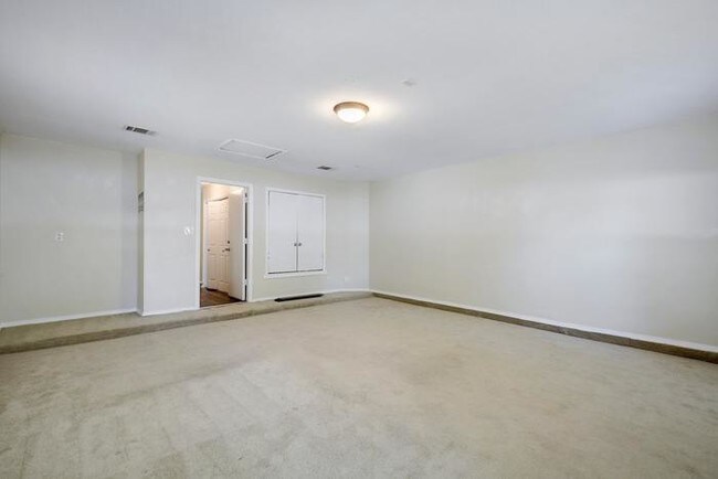 Building Photo - Spacious Austin Colony Home