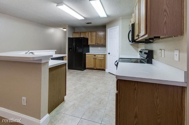 Foto del edificio - 3 br, 2 bath House - 3909 Evergreen Ct.