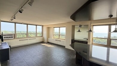 Building Photo - 3950 N Lake Shore Dr