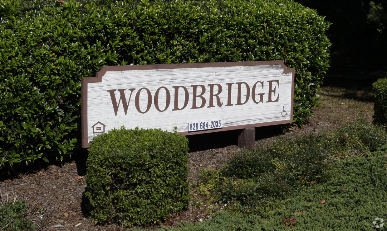 Sign - Woodbridge Apartments