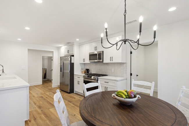 Building Photo - 19119 Ingomar St