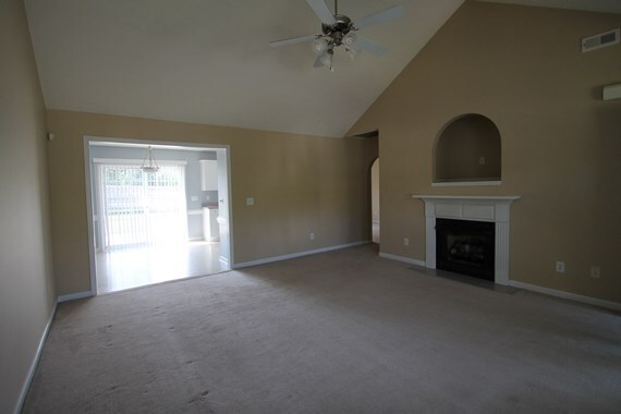 Foto del edificio - Exclusively Offered by Muse Realty, LLC