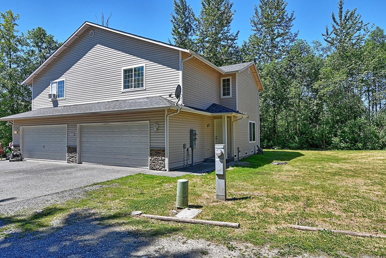 Primary Photo - 504 Alder Pl
