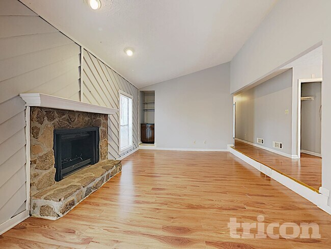 Foto del edificio - 5712 Albans Way