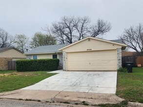 Building Photo - 10129 Peppertree Ln