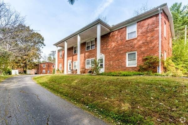 Building Photo - 60 Webb Cove Rd