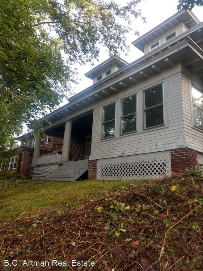 Building Photo - 1 br, 2 bath House - 258 Mabrick Avenue
