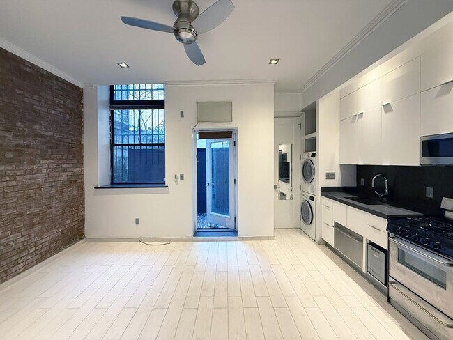 Photo - 7 E 75th St Apartment