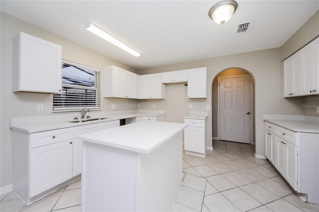 Building Photo - 4355 Pembridge Ave