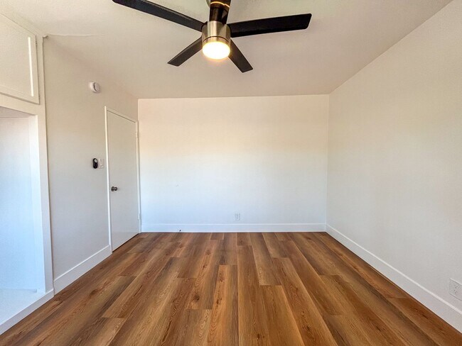 Interior Photo - 3910 Coco Ave