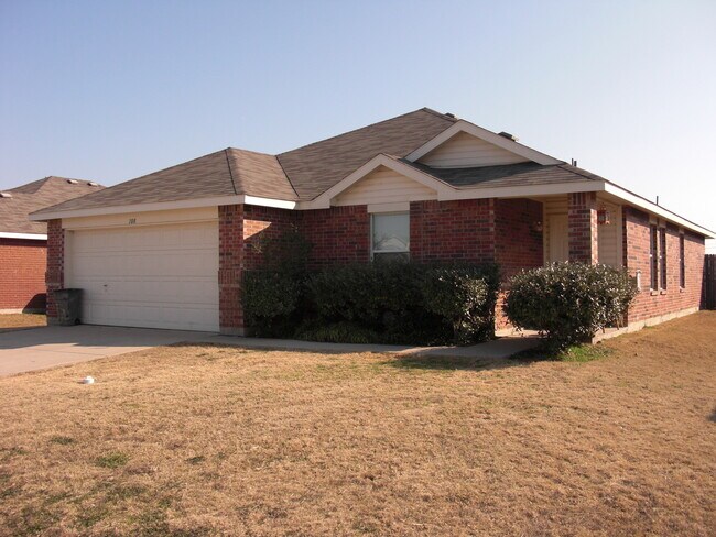Photo - $1945  3 bedroom / 2 bath house in Quail Run in Sanger