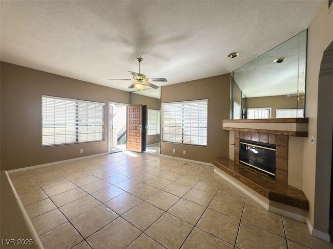 Building Photo - 1403 Santa Margarita St