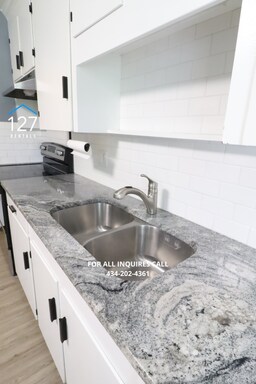 Foto del edificio - 2-Bedroom Duplex with In-Unit Laundry & Lawn Care Included!