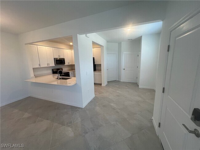 Building Photo - 2953 Tardiff Dr