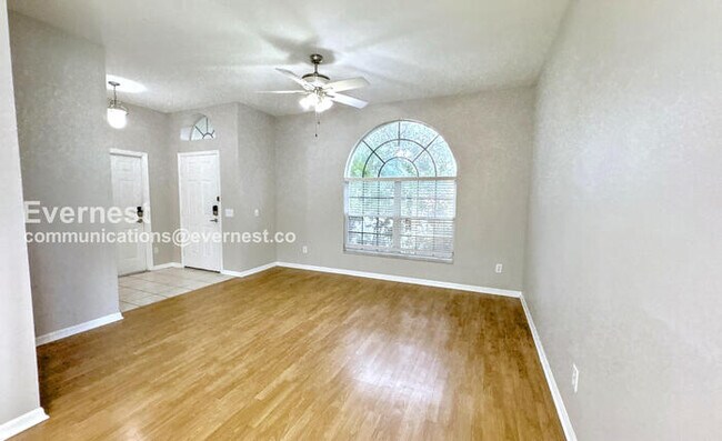 Building Photo - 10308 Birdwatch Dr