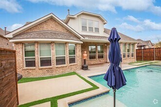 Building Photo - 1614 Thoroughbred Ln